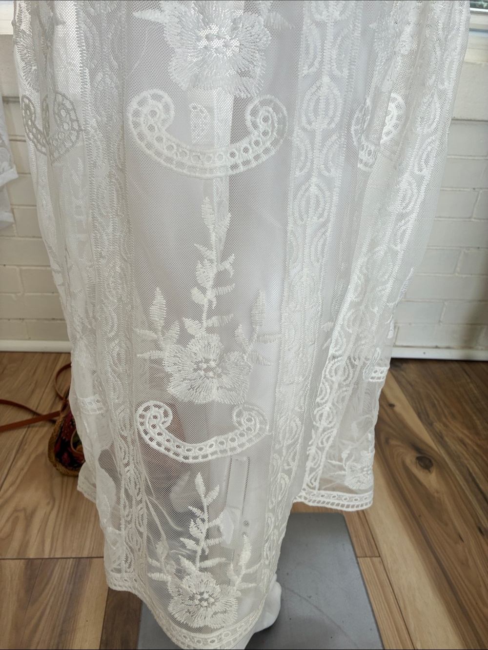 Rebellion White Lace Maxi Dress - Picture 5 of 6